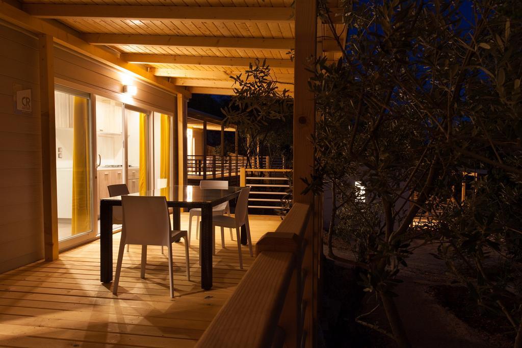 Mobile Homes And Apartments St,Denis Punat Exterior foto